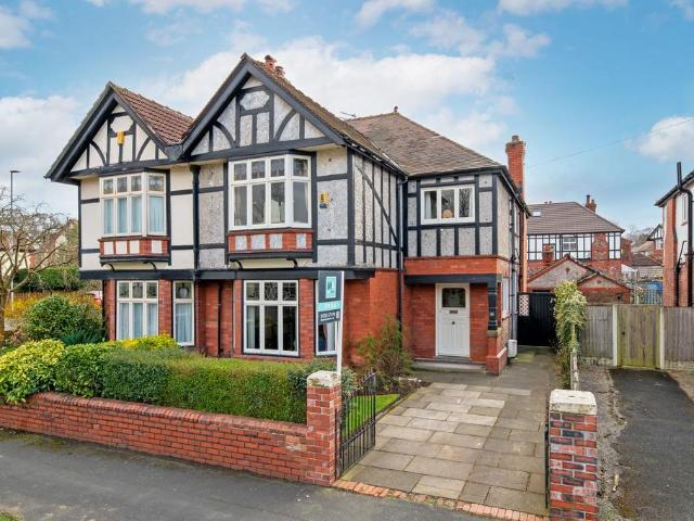 5 bedroom semi detached house for sale