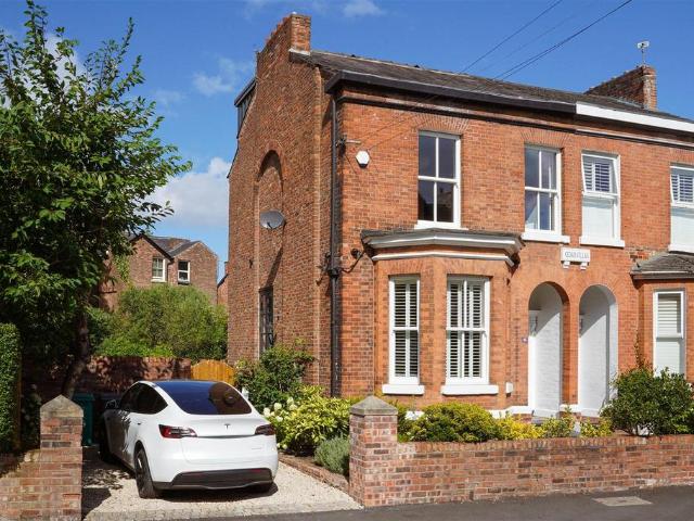 5 bedroom semi detached house for sale