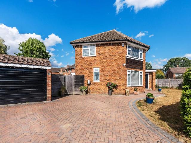 5 bedroom semi detached house for sale
