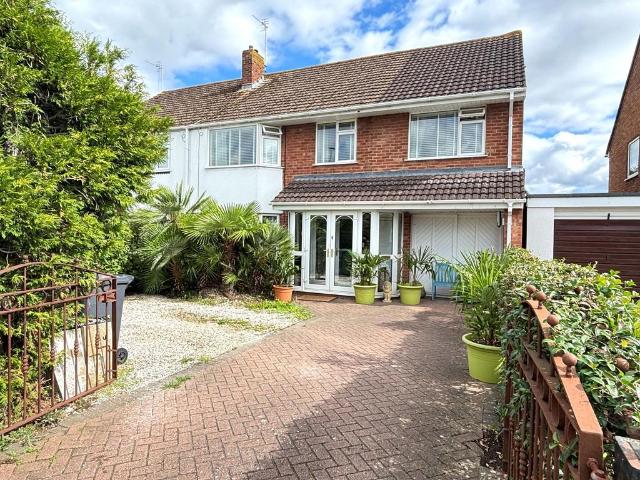 5 bedroom semi detached house for sale