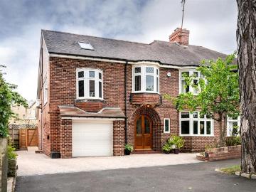 5 bedroom semi detached house for sale