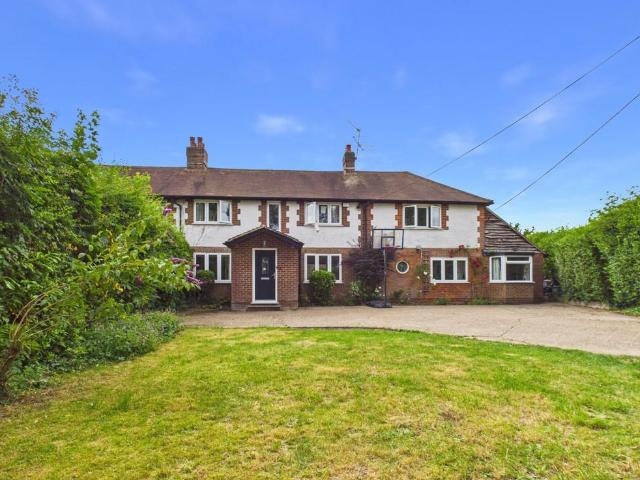 5 bedroom semi detached house for sale