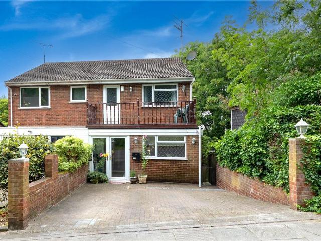 5 bedroom semi detached house for sale