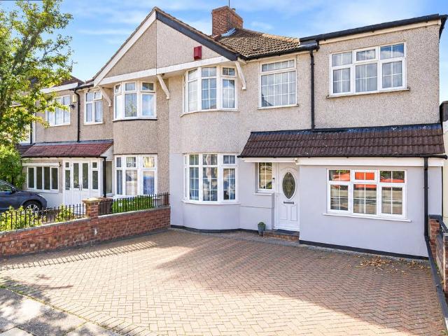 5 bedroom semi detached house for sale