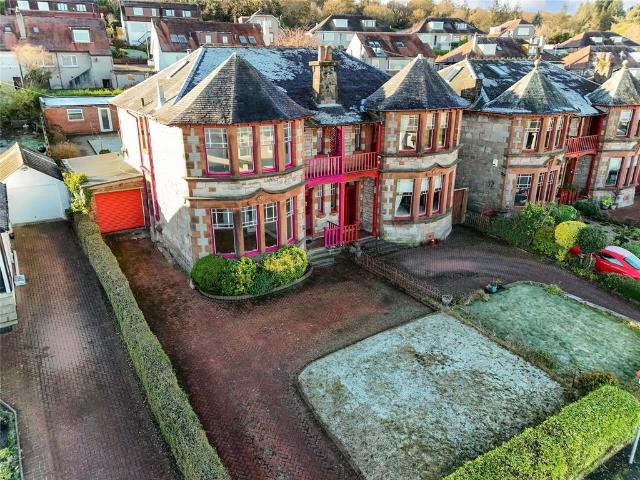 5 bedroom semi detached house for sale