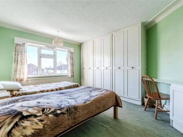 5 bedroom semi detached house for sale in Fearnville Avenue, Leeds, LS8