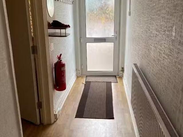 5 bedroom semi detached house for rent in Tachbrook Road, Leam.