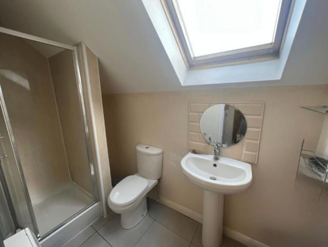 5 bedroom semi detached house for rent in City Road, Nottingham, NG7
