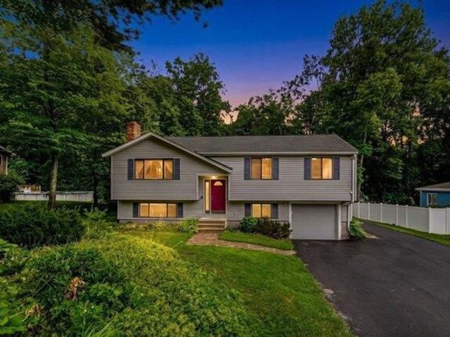 5 bedroom, Shrewsbury MA 01545 105422705