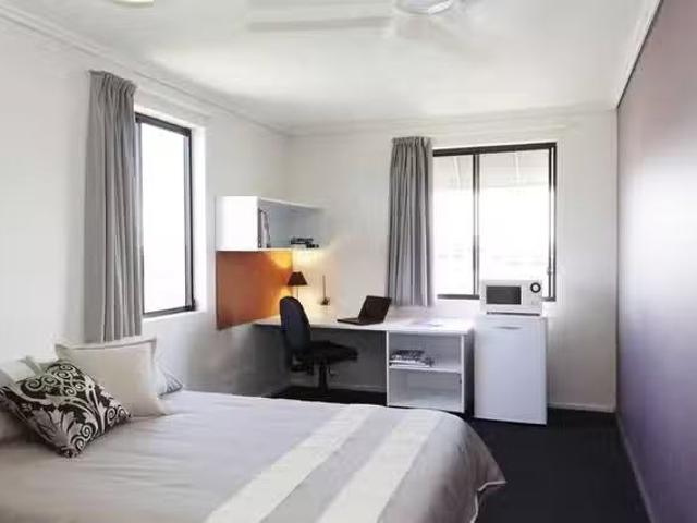5 Bedroom Standard Apartment