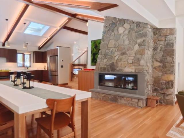 5 bedroom, Stoneham MA 02180 LS99557417