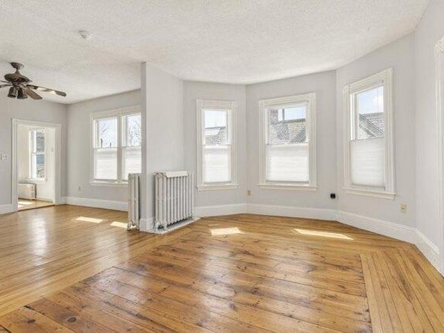 5 bedroom, Portland ME 04101 104811327