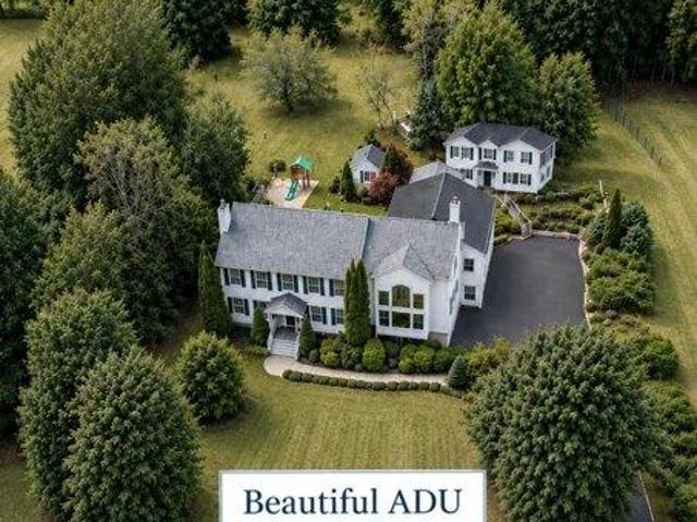 5 bedroom, Pelham NH 03076 105587104
