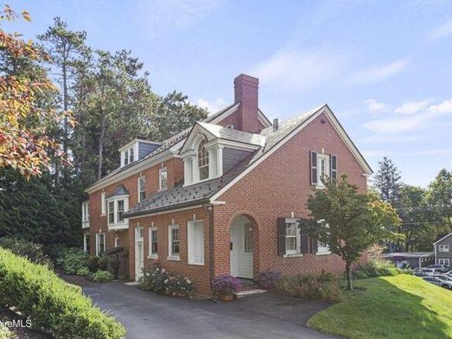 5 bedroom, Pittsfield MA 01201 105241382