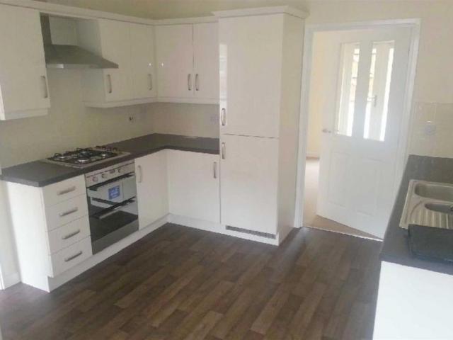 5 bedroom private hall to rent