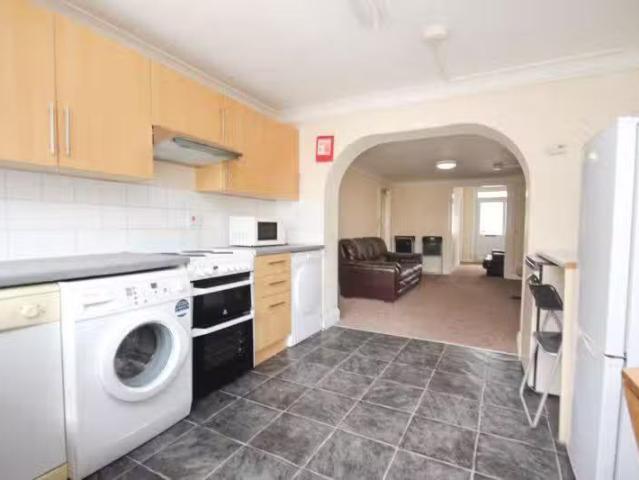 5 bedroom property for rent in Winton, Bournemouth, BH9