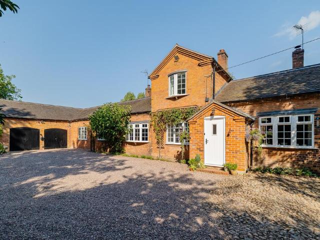 5 bedroom property for sale