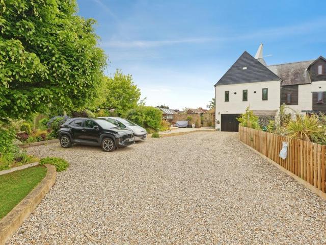 5 bedroom property for sale