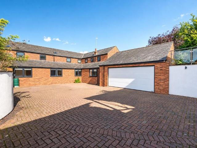 5 bedroom property for sale