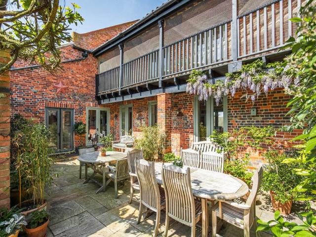 5 bedroom property for sale