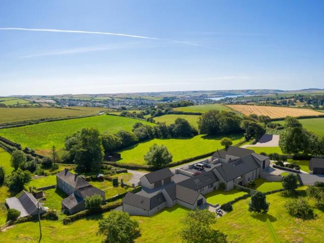 5 bedroom property for sale