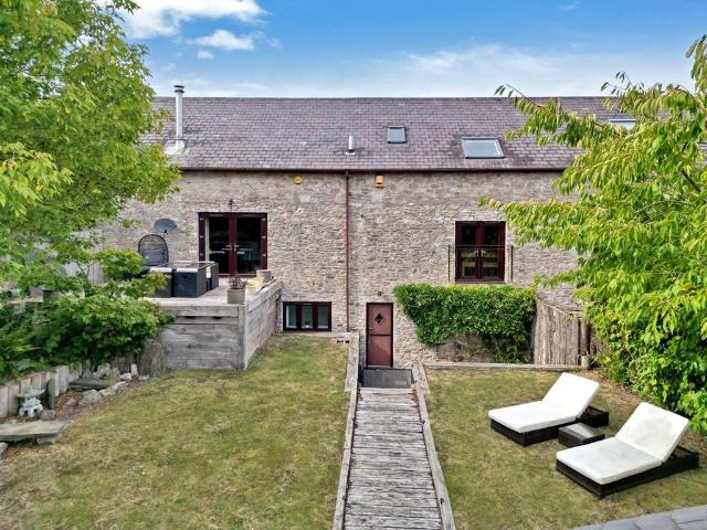 5 bedroom property for sale