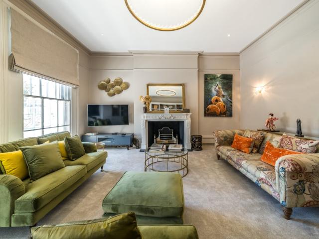 5 bedroom property in Kensington Church Street, London, W8 £14,000 pcm | Chestertons
