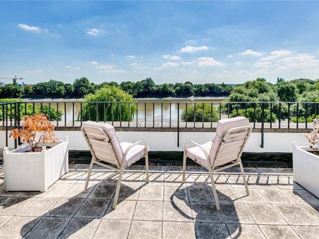 5 bedroom property in Millers Court, Chiswick Mall, London, W4 £8,500 pcm | Chestertons