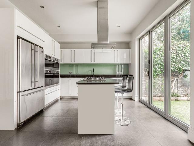 5 bedroom property in Wakehurst Road, London, SW11 £6,000 pcm | Chestertons