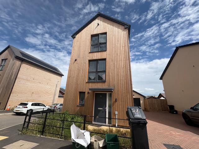 5 bedroom property to let in Clover Way, Stoke Gifford £3,200 pcm