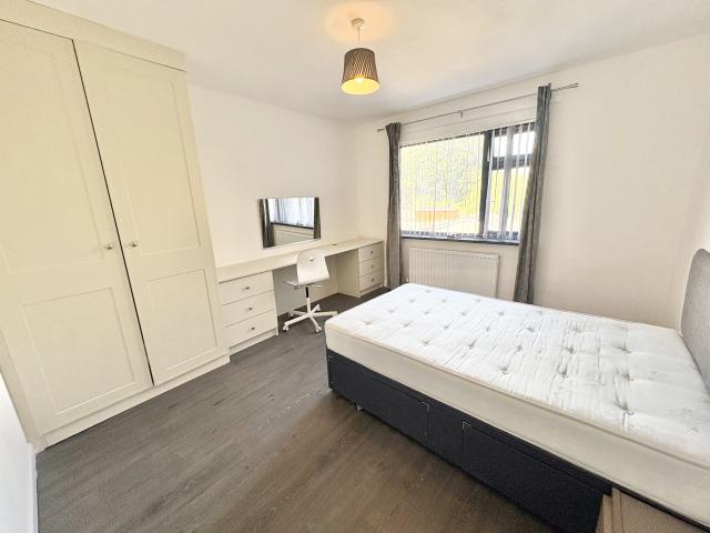 5 bedroom property to let in Kingsholme Road, Southmead £2,750 pcm