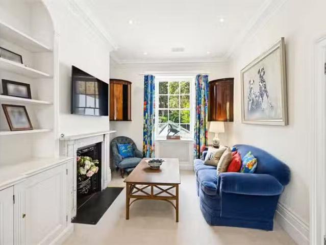 5 bedroom property to let in Paultons Square, London, SW3 £1.