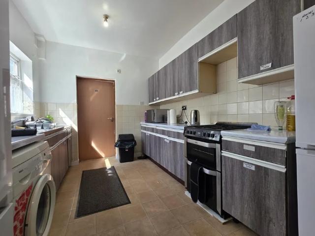 5 bedroom property to let in Sweetman Street, Wolverhampton, WV6 £1,800 pcm