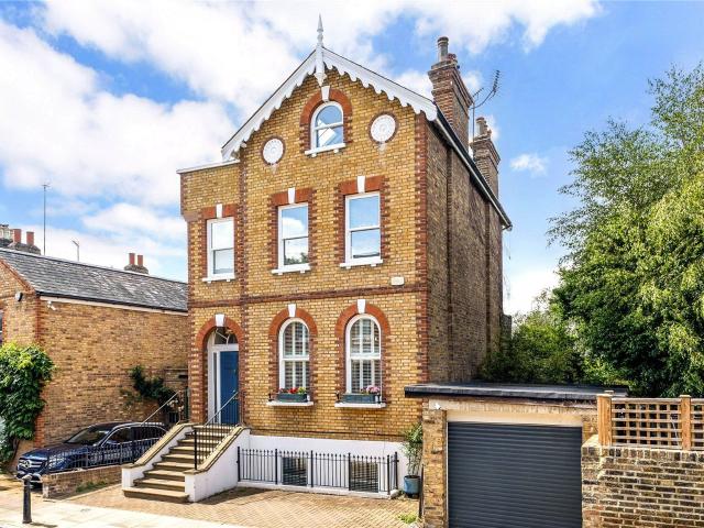 5 bedroom property to let in The Vineyard, Richmond, TW10 £9,999 pcm