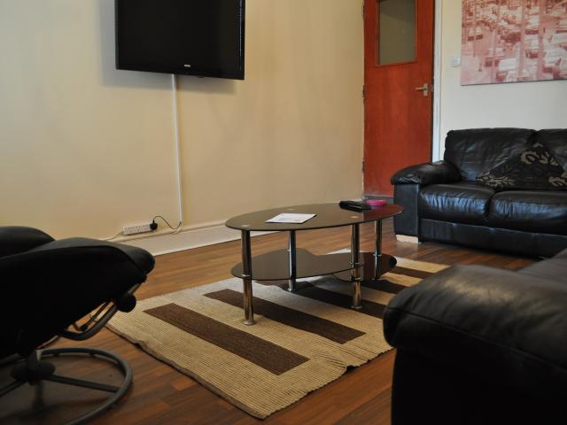 5 bedroom property to let in 166 TIVERTON ROAD £615 pw