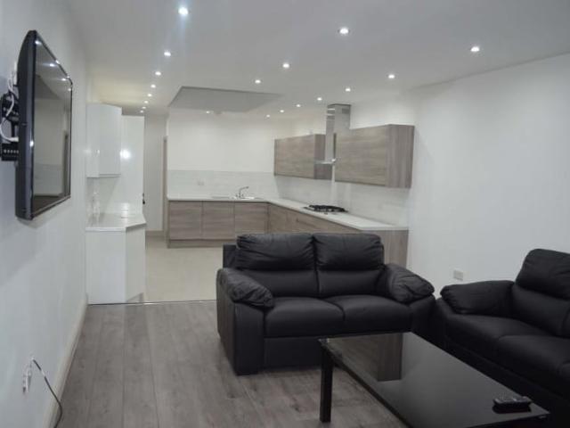 5 bedroom property to let in 250 Dawlish Road £650 pw