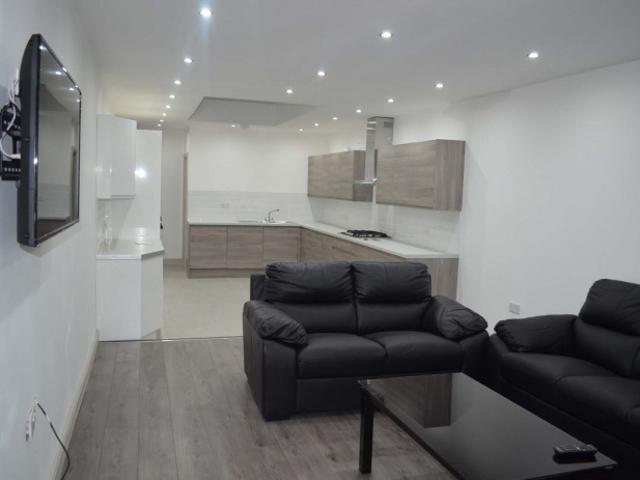 5 bedroom property to let in 250 Dawlish Road £650 pw