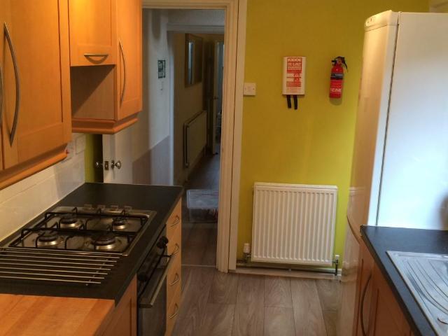 5 bedroom property to let in 281 Warwards Lane £475 pw