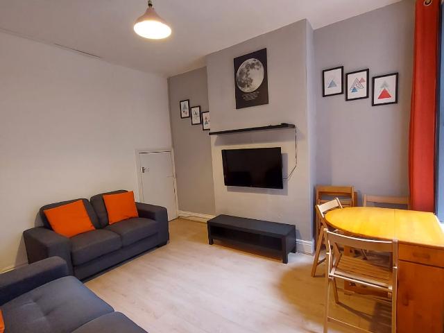 5 bedroom property to let in 337 Dawlish Road £550 pw