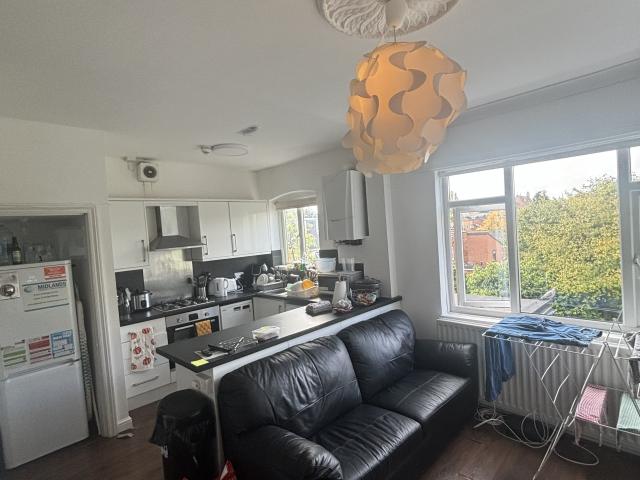 5 bedroom property to let in 74 ROOKERY ROAD £560 pw