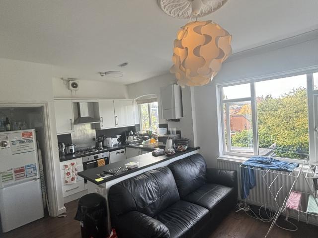 5 bedroom property to let in 74 ROOKERY ROAD £560 pw