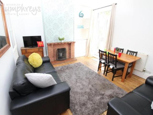 5 bedroom Property To Let