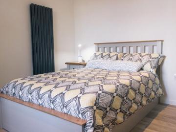 5 bedroom Property To Let