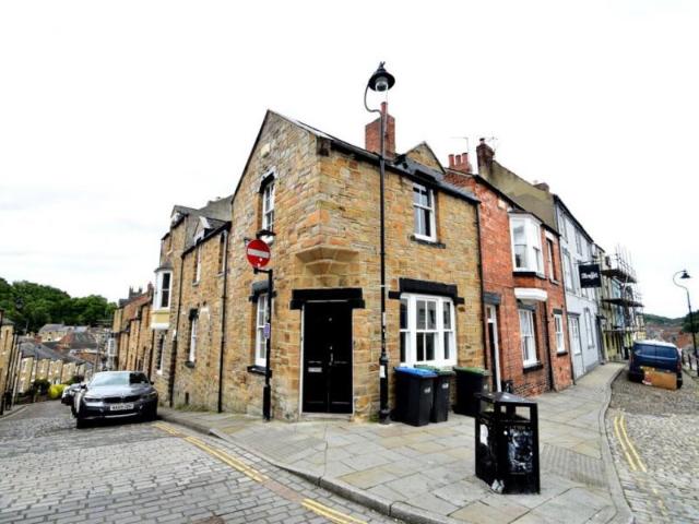5 bedroom Property To Let