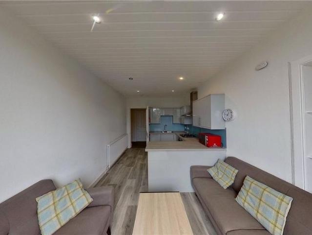 5 bedroom property to rent