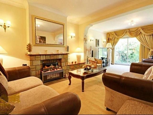 5 bedroom property to rent