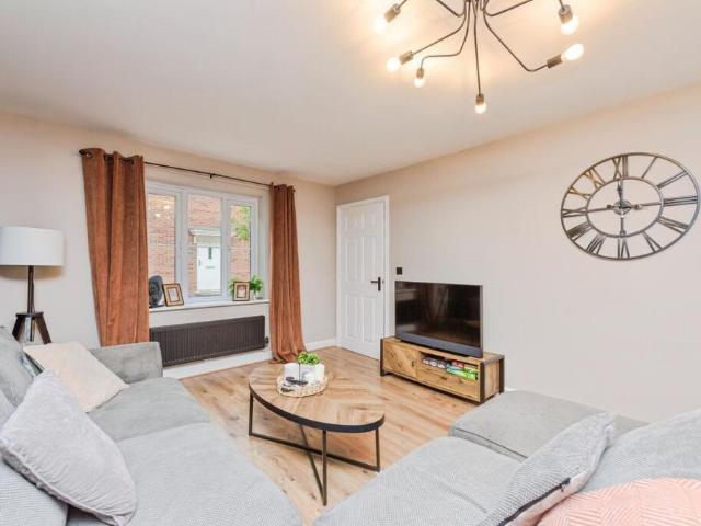 5 bedroom property to rent
