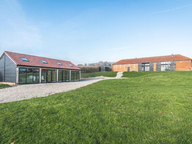 5 bedroom property to rent
