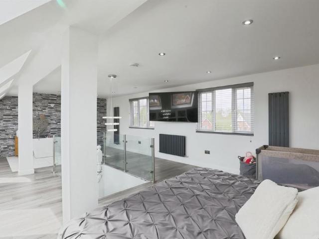 5 bedroom property to rent