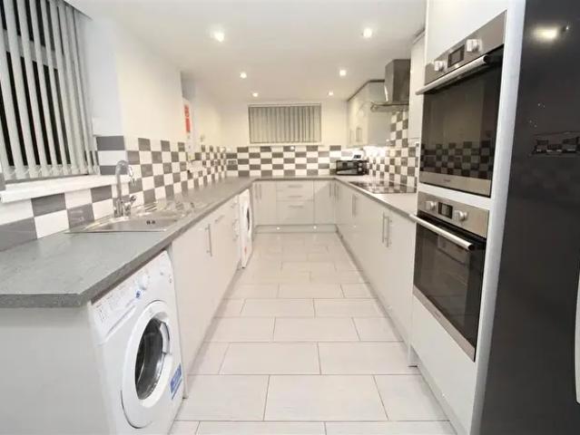 5 Bedroom Property To Rent In Kingsland Terrace, Pontypridd, CF37